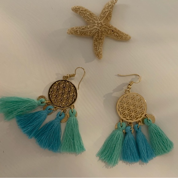 🌴Large Boho Style Tassel Fringe Beachy Earrings🌴 - Picture 3 of 8